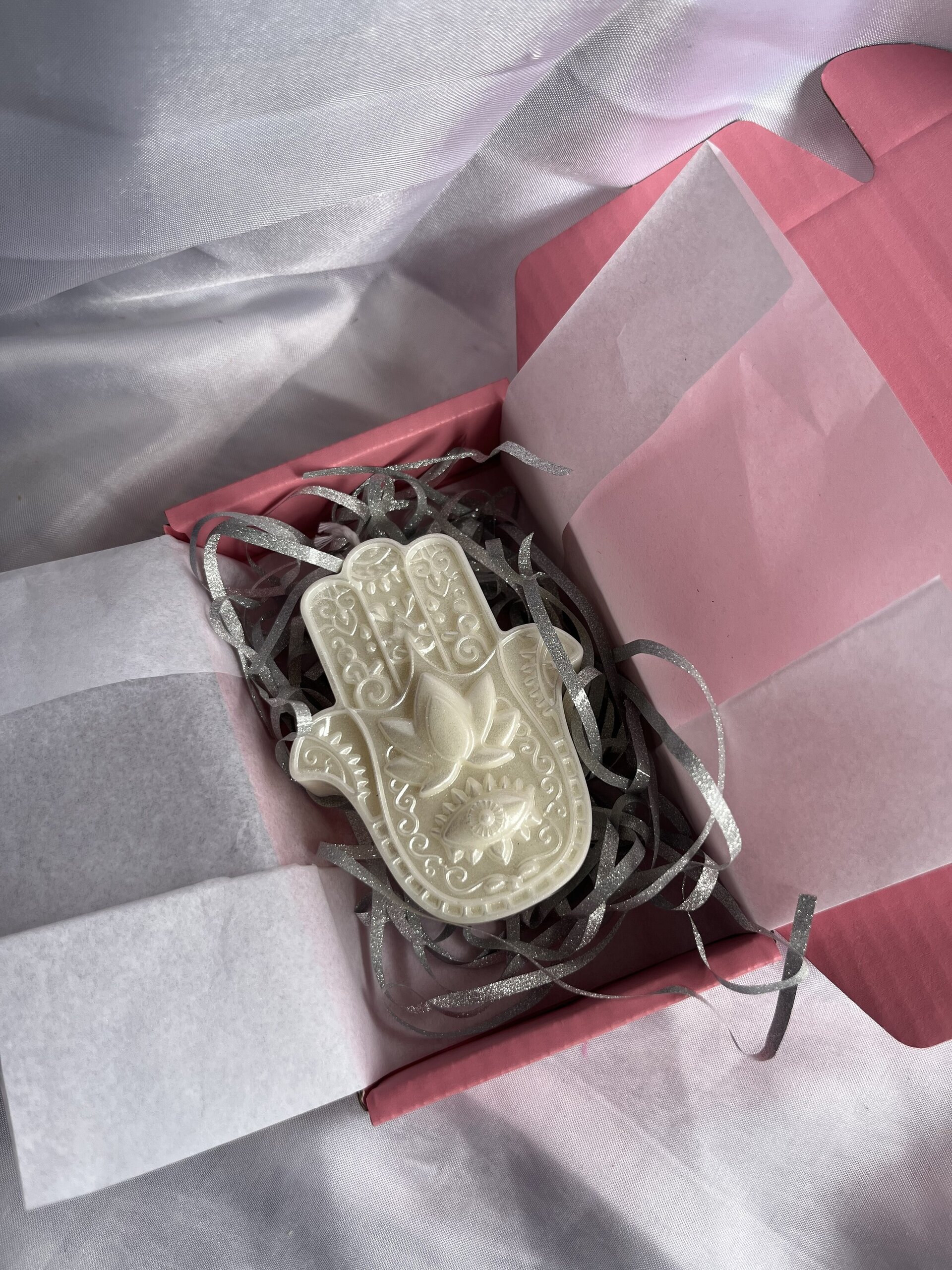Vela de soja de Palo Santo – Figura Mano Hamsa - 3